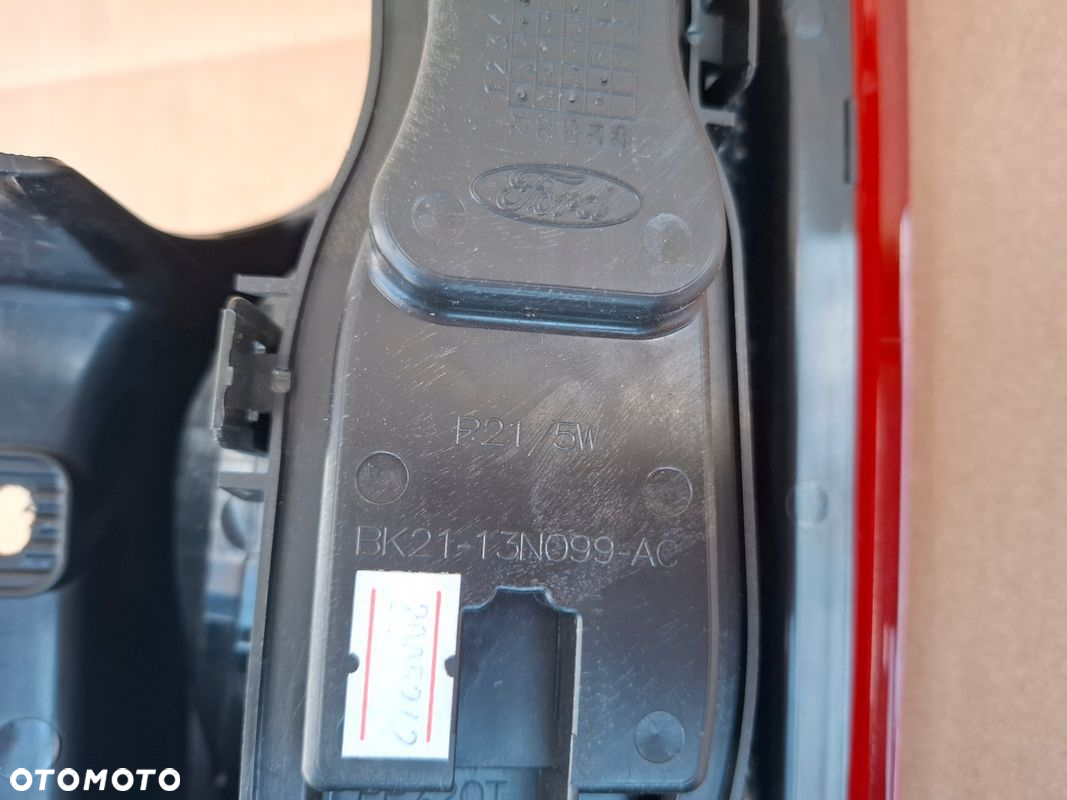 LAMPA TYLNA FORD TRANSIT CUSTOM ORYGINAŁ ŁADNY STAN - 9