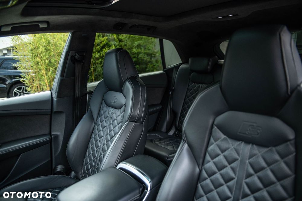 Audi SQ8 - 9