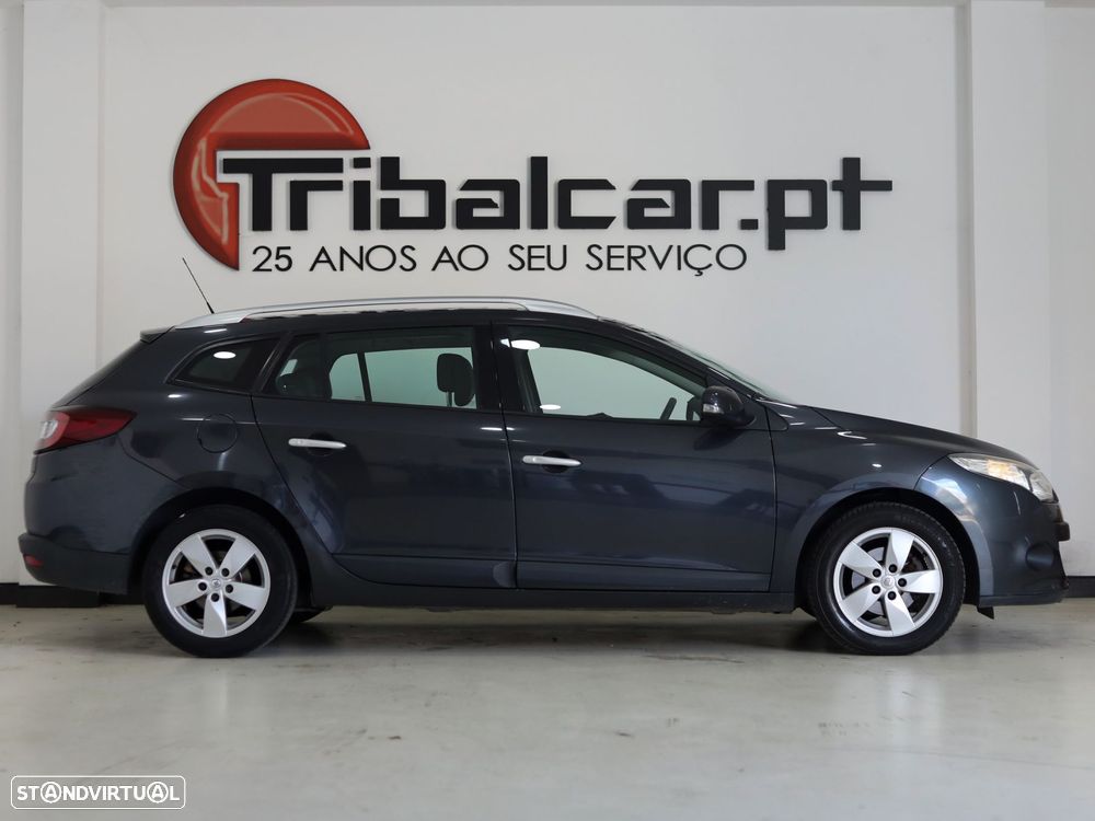 Renault Mégane 1.5 dCi Dynamique - 4