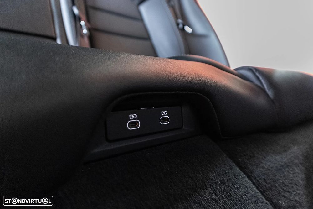 Porsche Taycan Cross Turismo 4 - 31