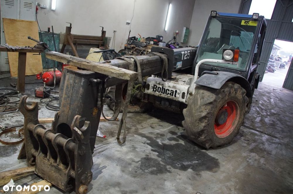 RAMIE ŁADOWARKA BOBCAT T2556 TELESKOPOWA - 2