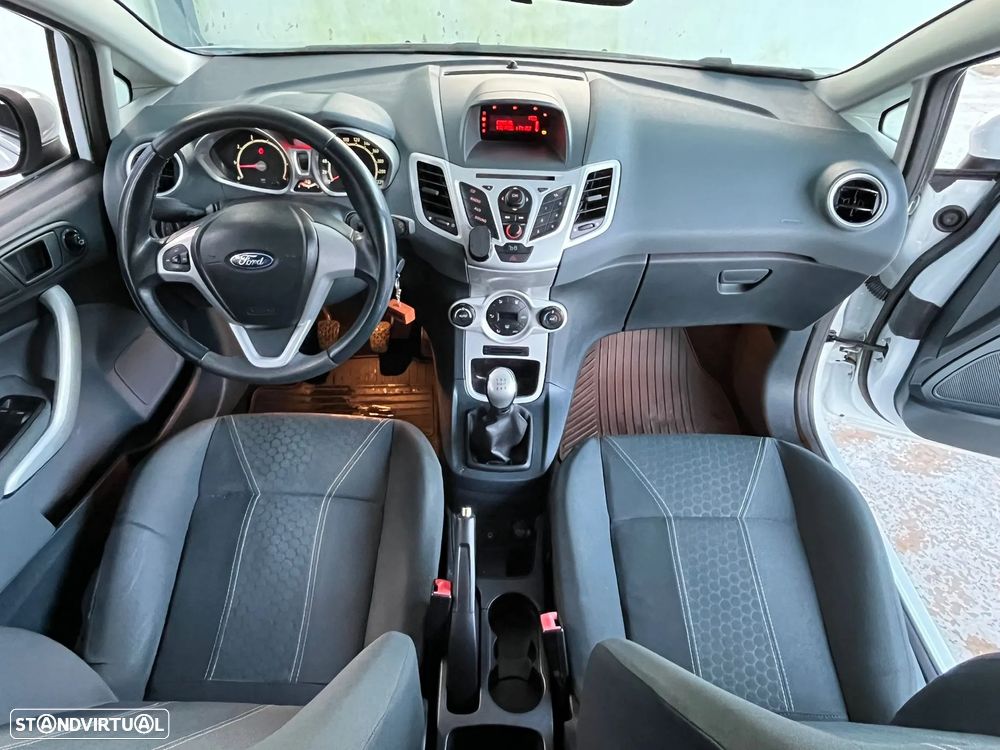 Ford Fiesta 1.25 Trend - 13