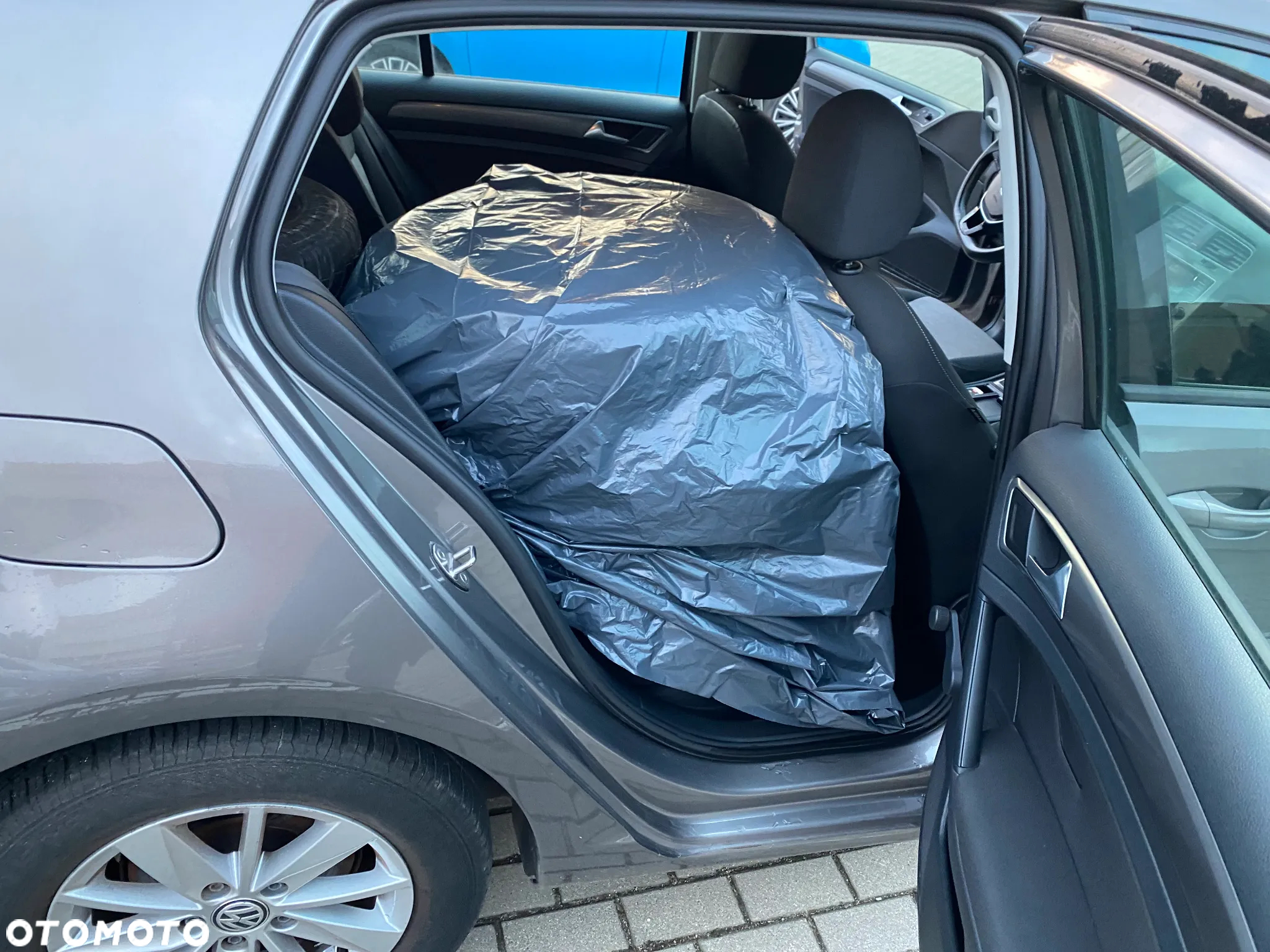 Volkswagen Golf VI 1.2 TSI BlueMot Comfortline - 20