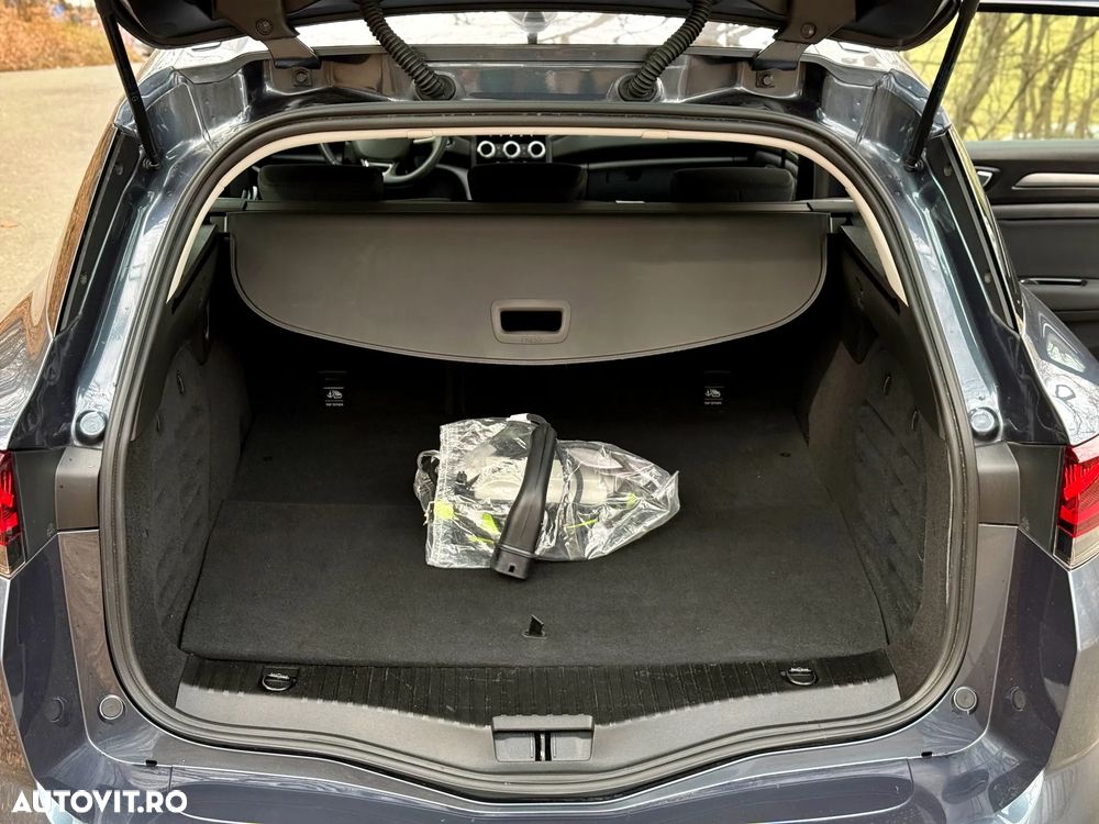 Renault Megane E-TECH 160 ZEN - 9