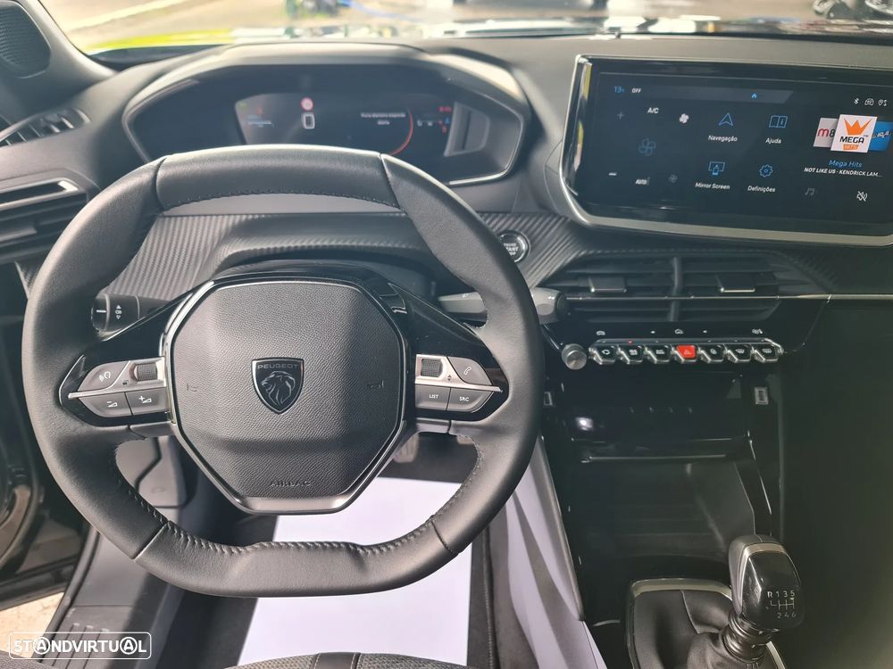 Peugeot 2008 1.2 PureTech Allure Pack - 21