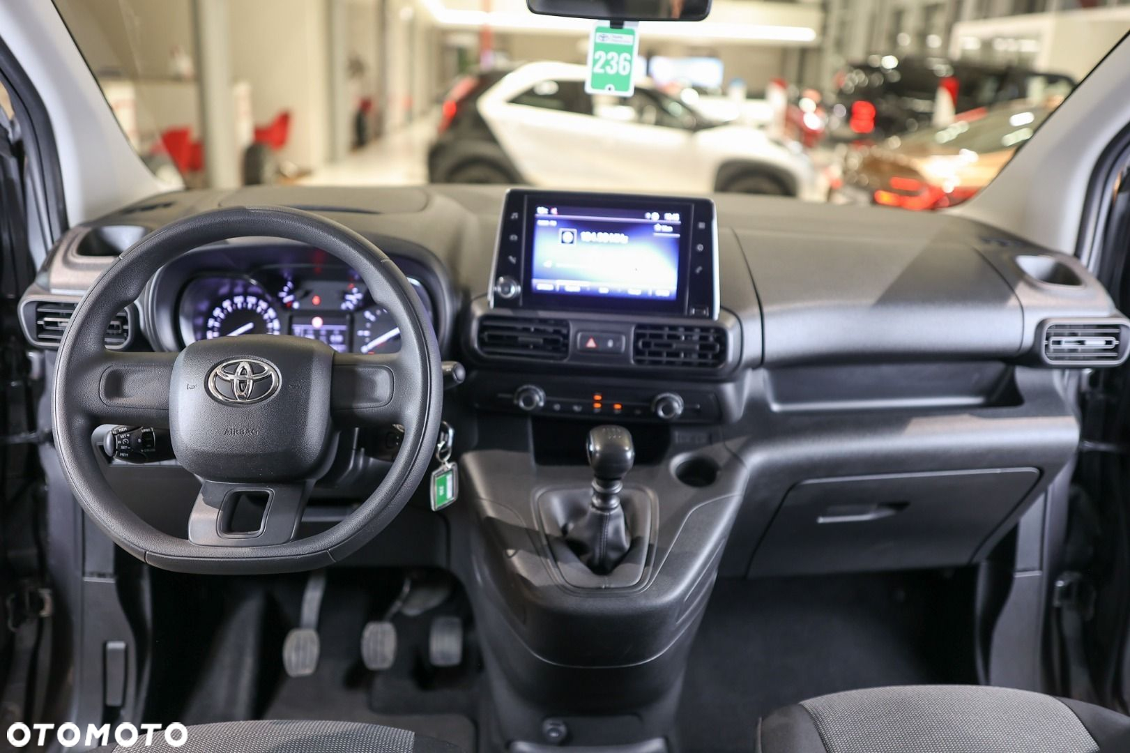 Toyota Proace City - 7