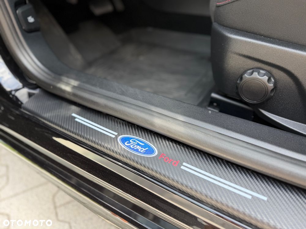 Ford Focus 1.0 EcoBoost mHEV ST-Line X - 13