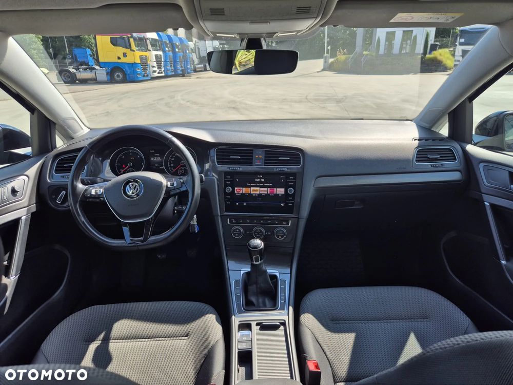Volkswagen Golf 1.6 TDI BMT Comfortline - 12