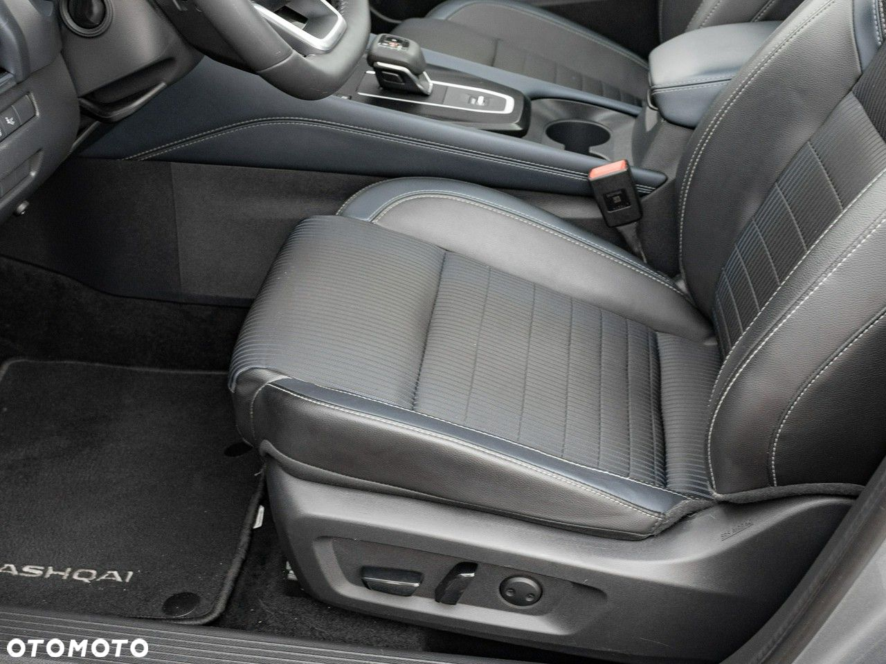 Nissan Qashqai - 14