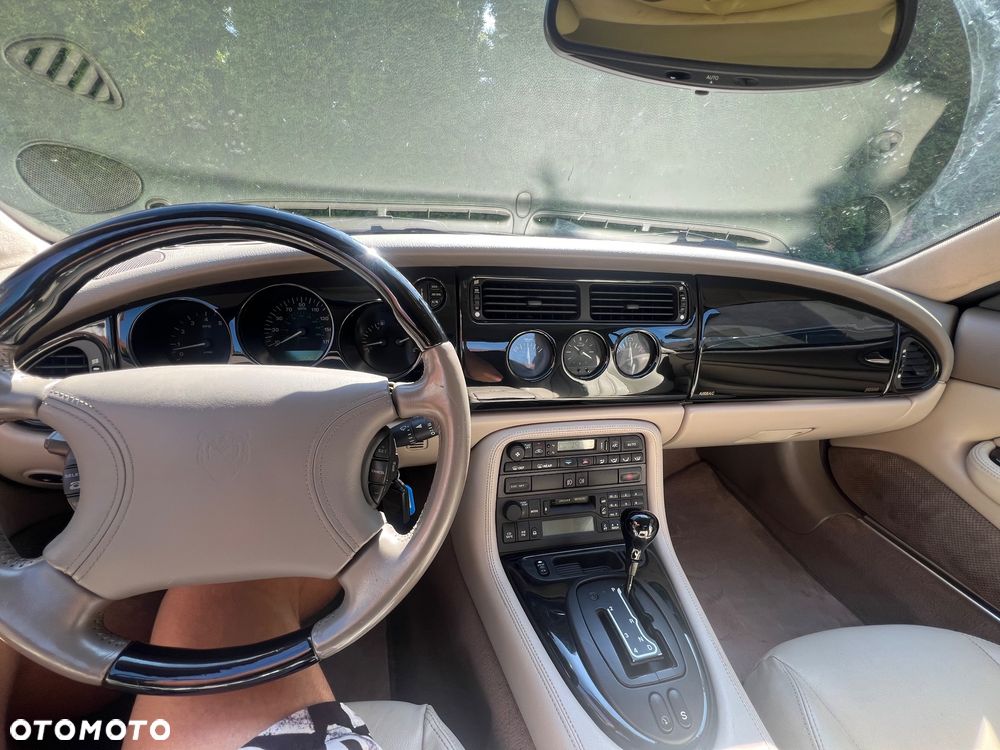 Jaguar XK8 4.0 - 18
