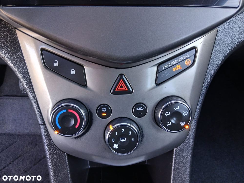 Chevrolet Aveo 1.4 16V LT - 27