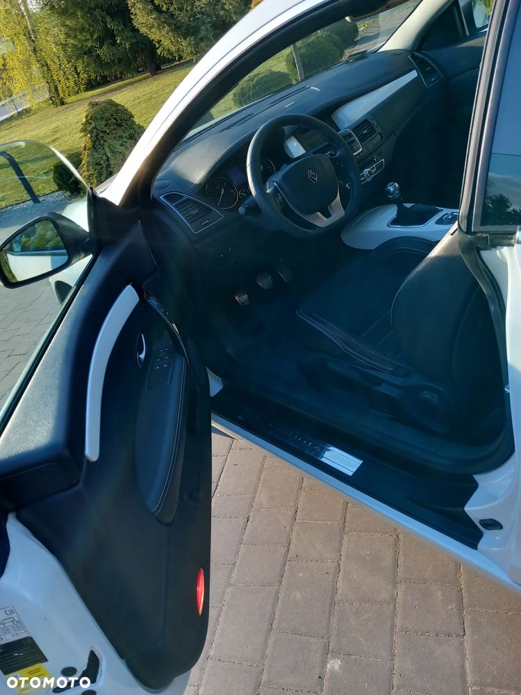 Renault Laguna 2.0 dCi Monaco GP2 - 5