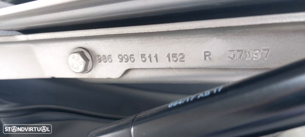 Porsche 911 (996) Carrera Coupé - 19