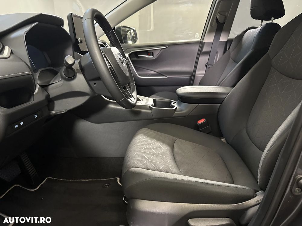 Toyota RAV4 - 23