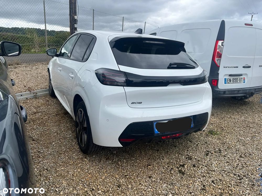 Peugeot 208 PureTech 100 Allure - 5