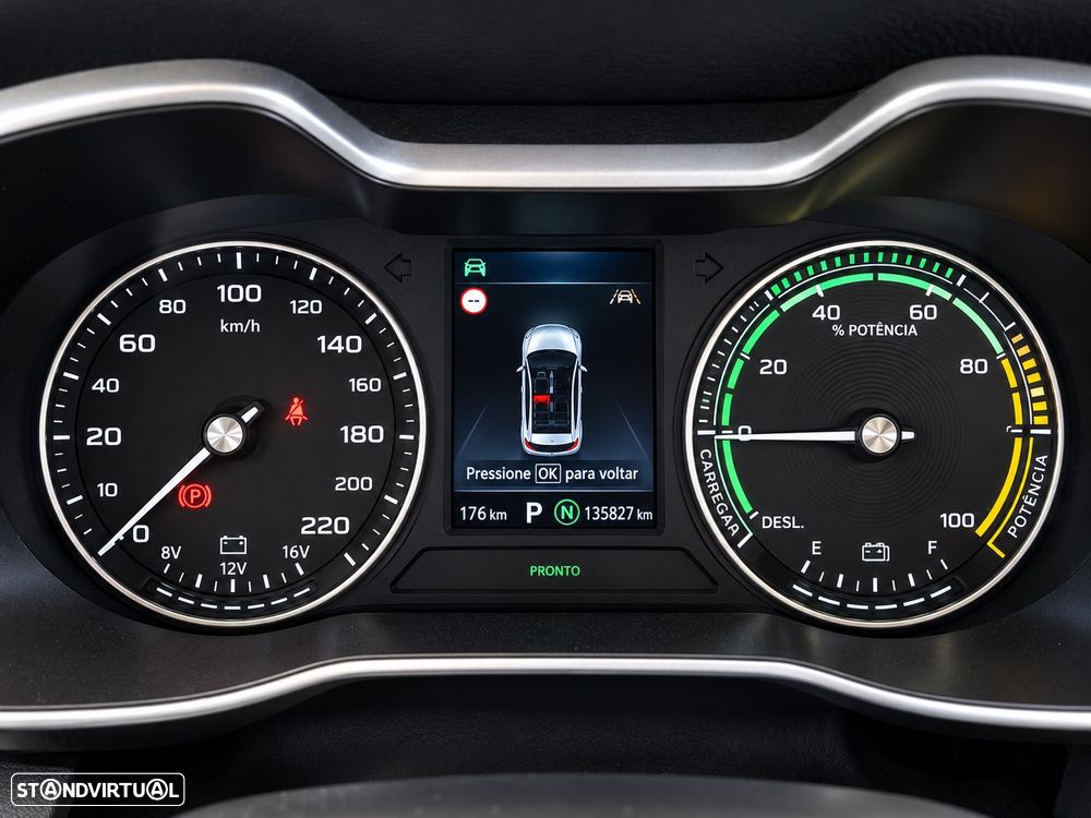 MG ZS EV 44.5 kWh Luxury - 9