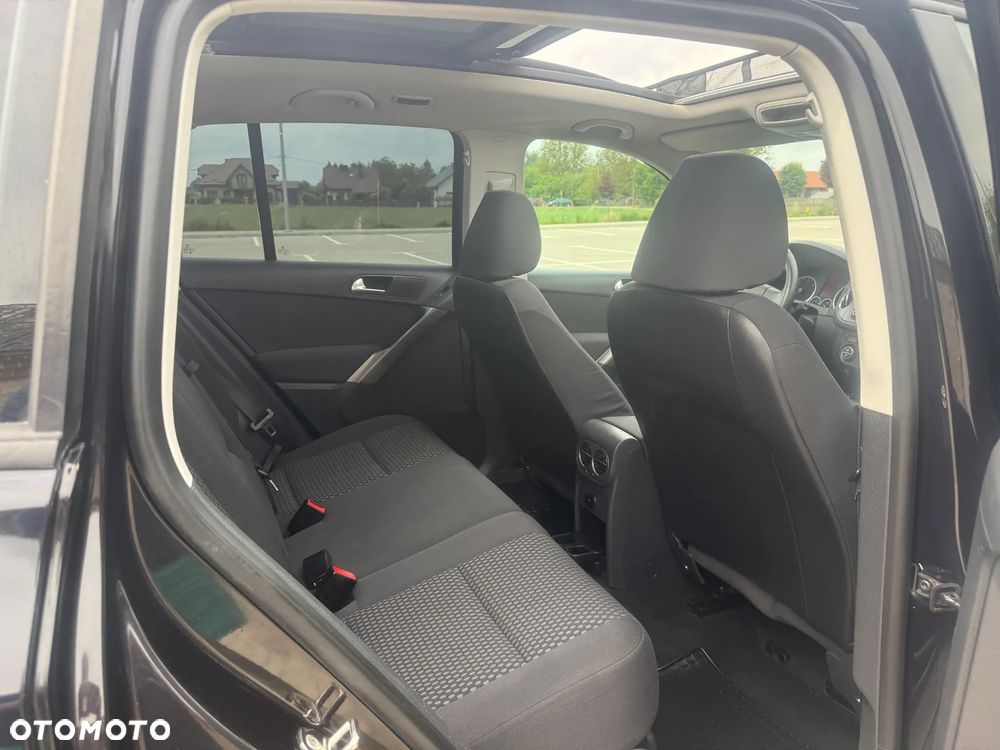 Volkswagen Tiguan - 12
