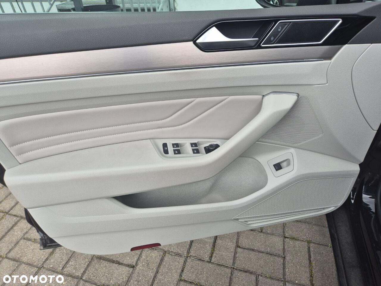Volkswagen Passat 2.0 TDI Bi-Turbo BMT 4Mot Highline DSG - 10