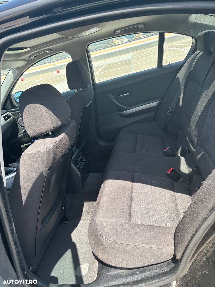 BMW Seria 3 318d - 4
