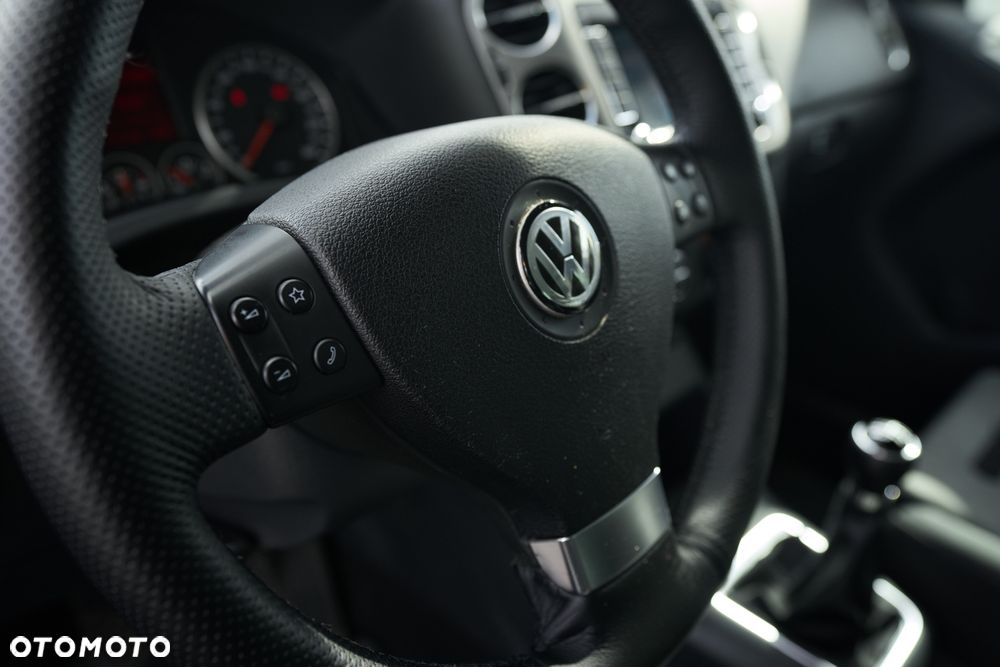 Volkswagen Tiguan - 15