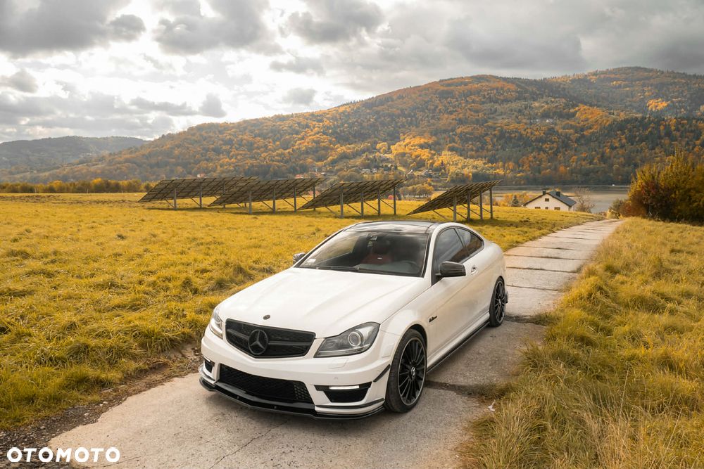 Mercedes-Benz Klasa C 63 AMG AMG SPEEDSHIFT MCT AMG Performance Package - 8