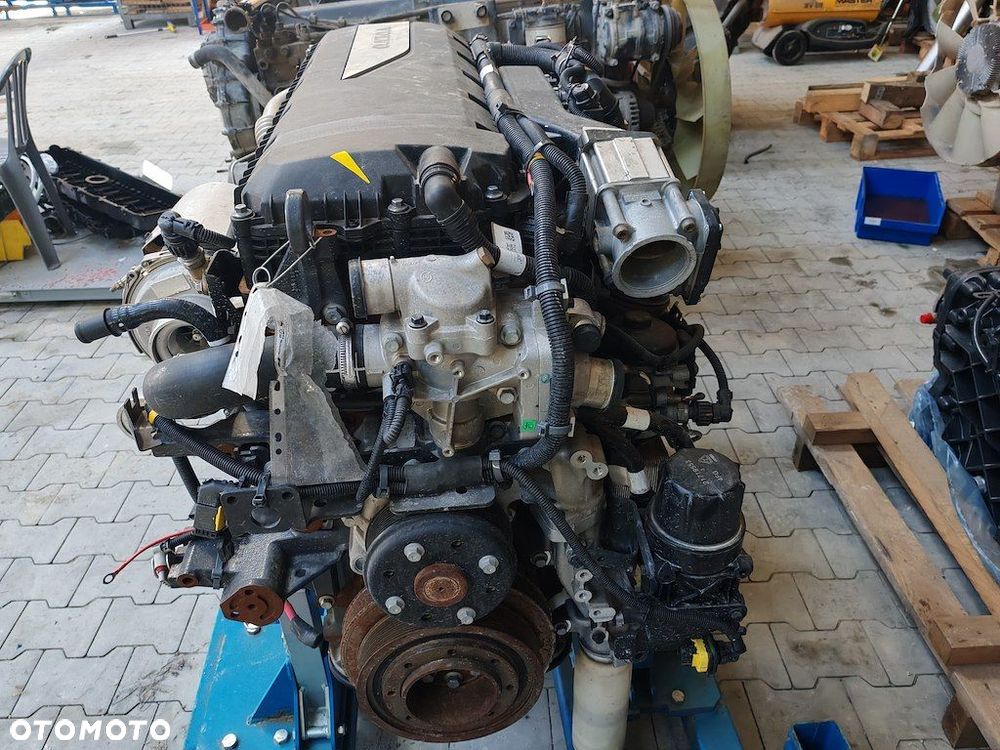 SILNIK KOMPLETNY VOLVO D8 EURO6 - 4