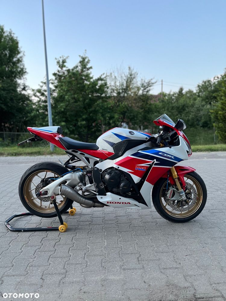 Honda CBR - 1