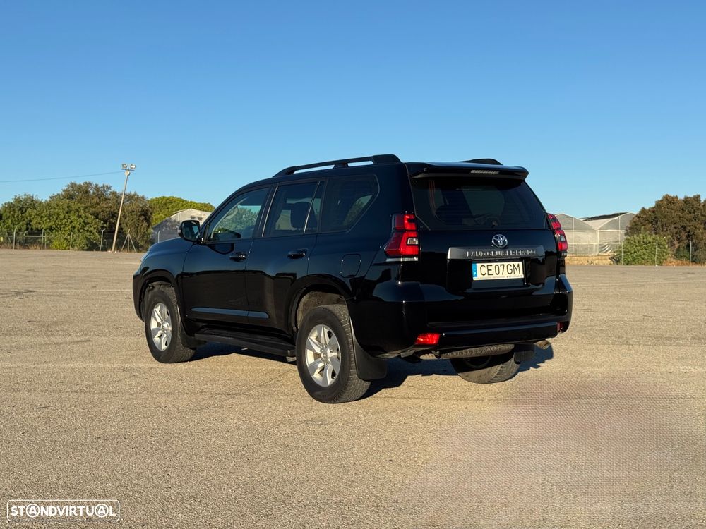 Toyota Land Cruiser Prado - 5