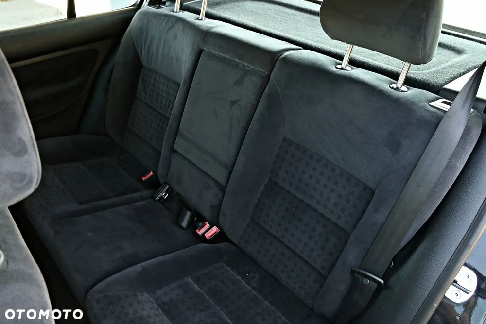 Volkswagen Golf 1.9 TDI Comfortline - 37