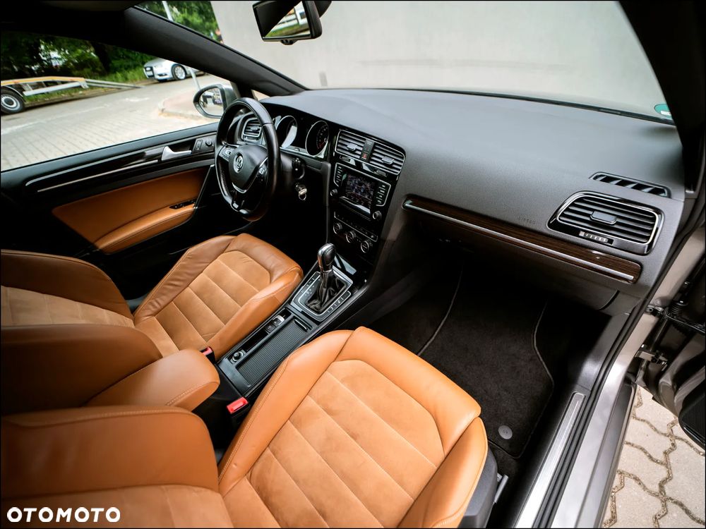 Volkswagen Golf - 16