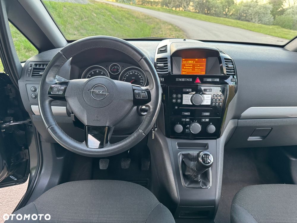 Opel Zafira 1.8 Family - 30