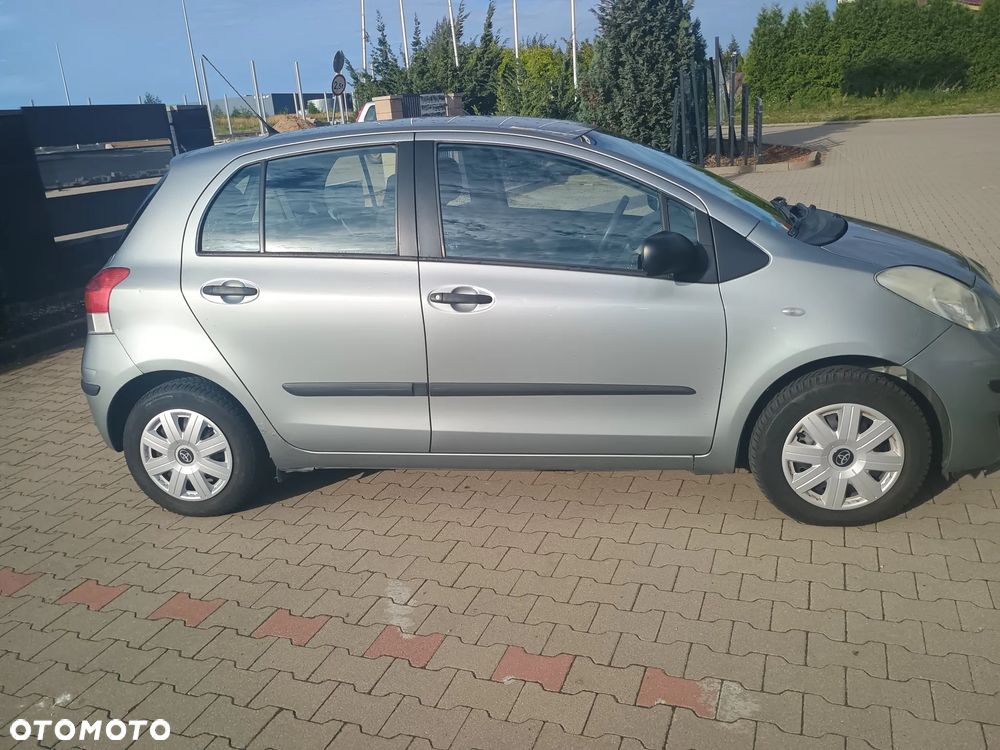 Toyota Yaris - 5