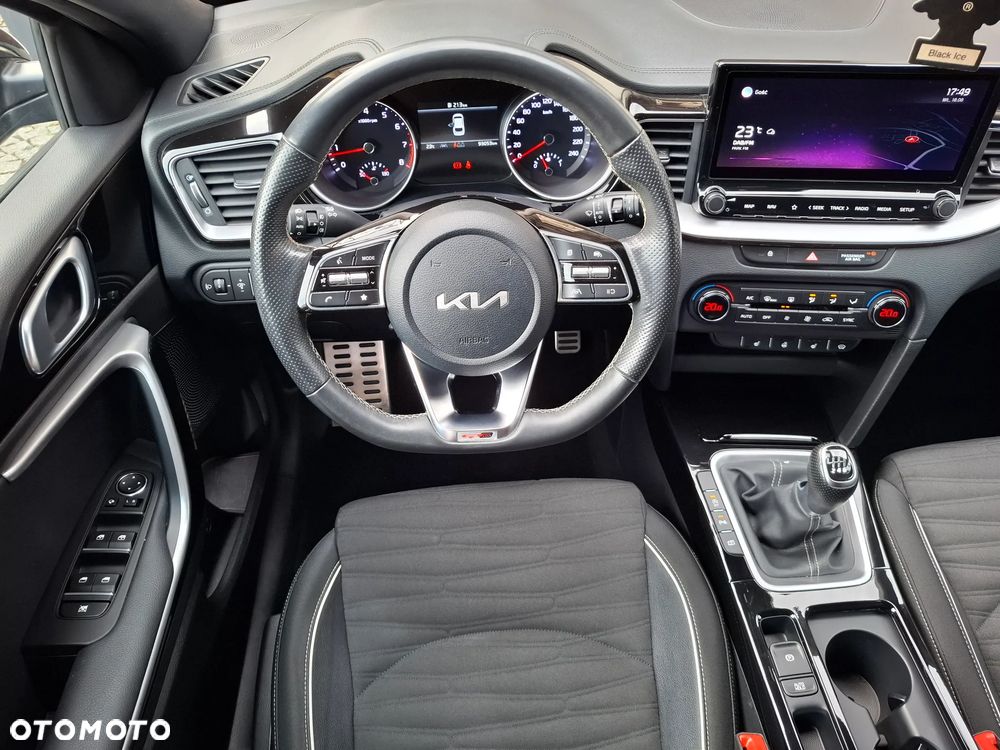 Kia ProCeed - 21