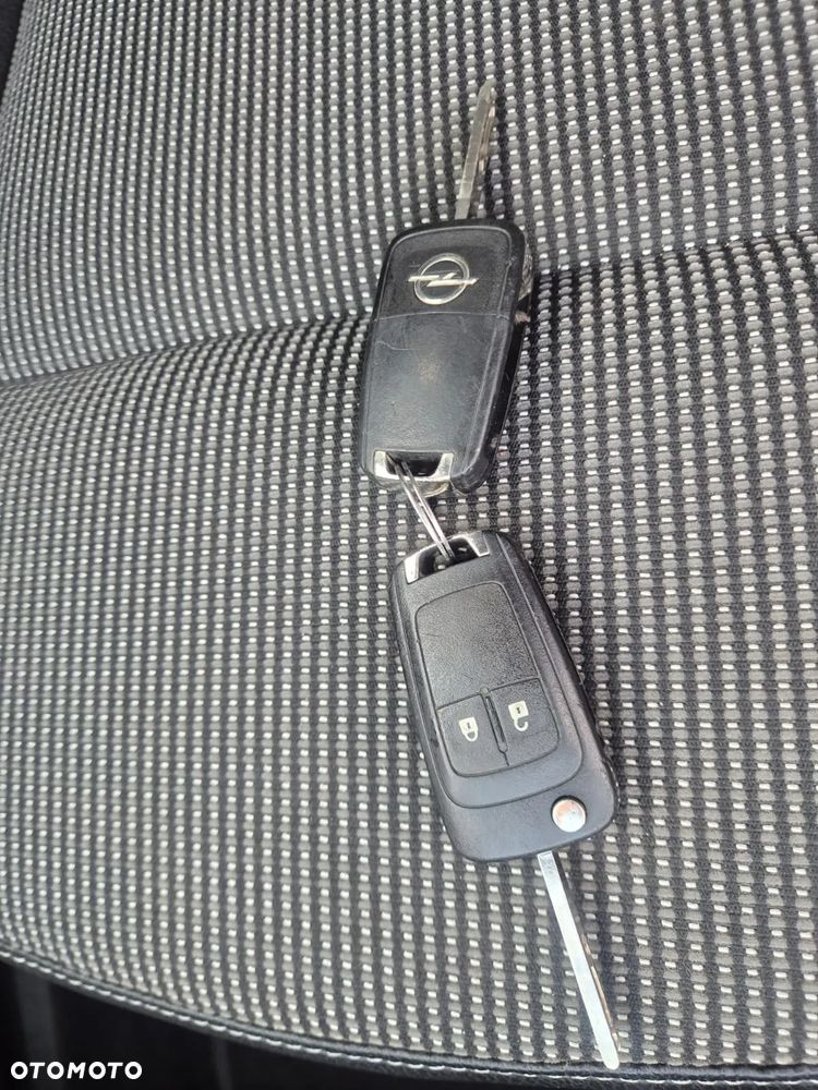 Opel Astra - 34