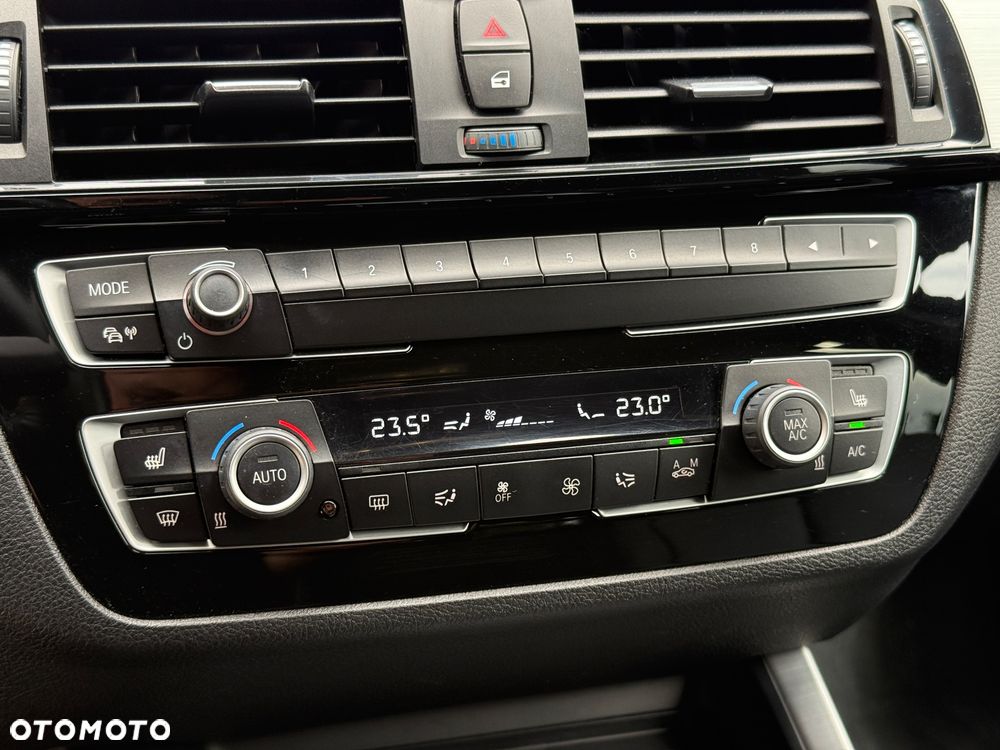 BMW Seria 1 118i M Sport - 33