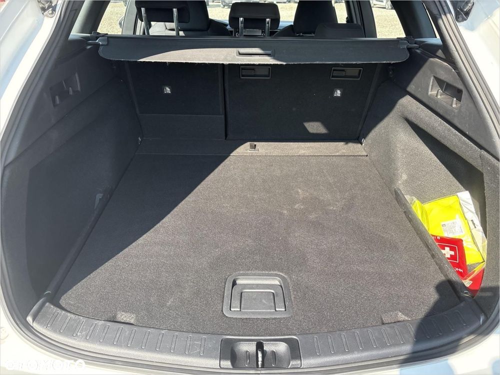 Toyota Corolla 1.8 Hybrid Active - 16