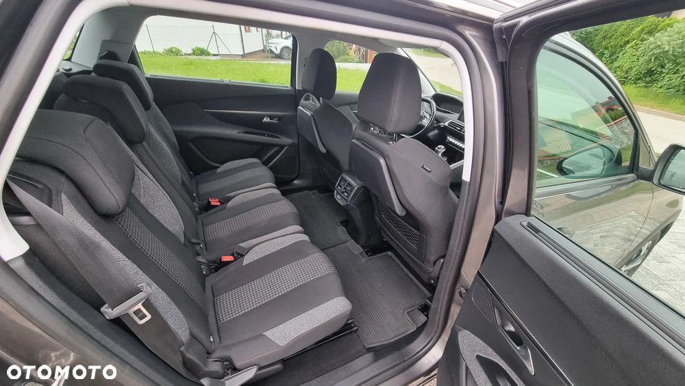 Peugeot 5008 - 13