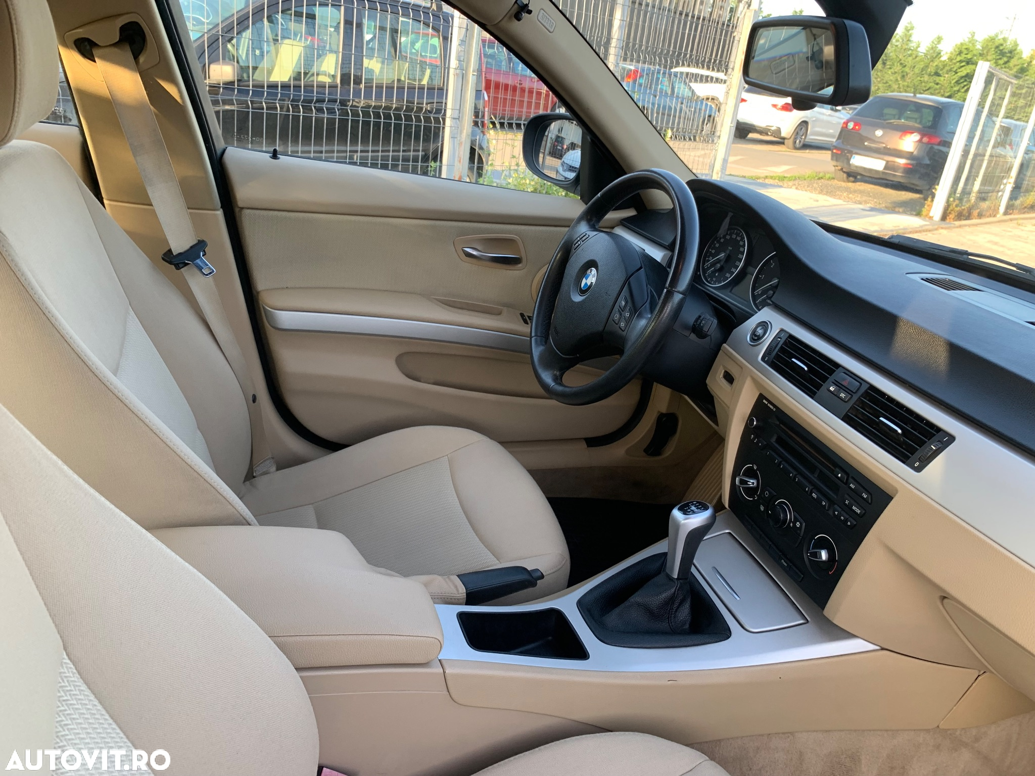 BMW Seria 3 318i - 5