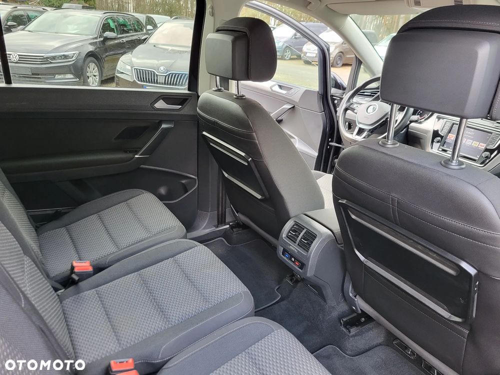Volkswagen Touran 2.0 TDI SCR (BlueMotion Technology) DSG Highline - 13