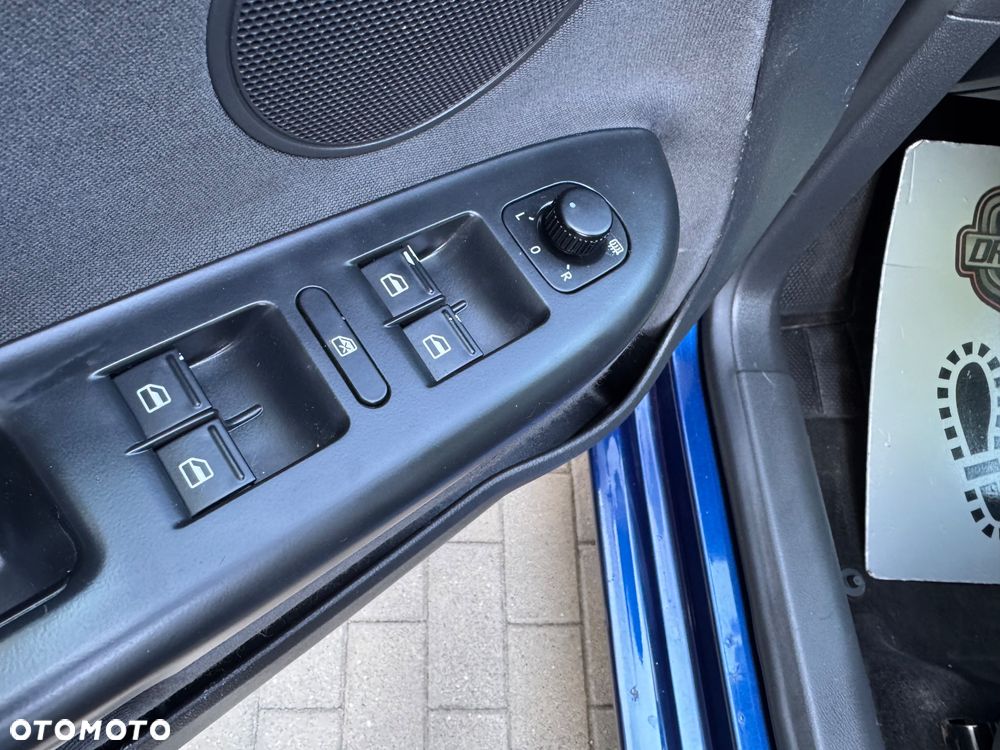 Volkswagen Golf Plus - 27