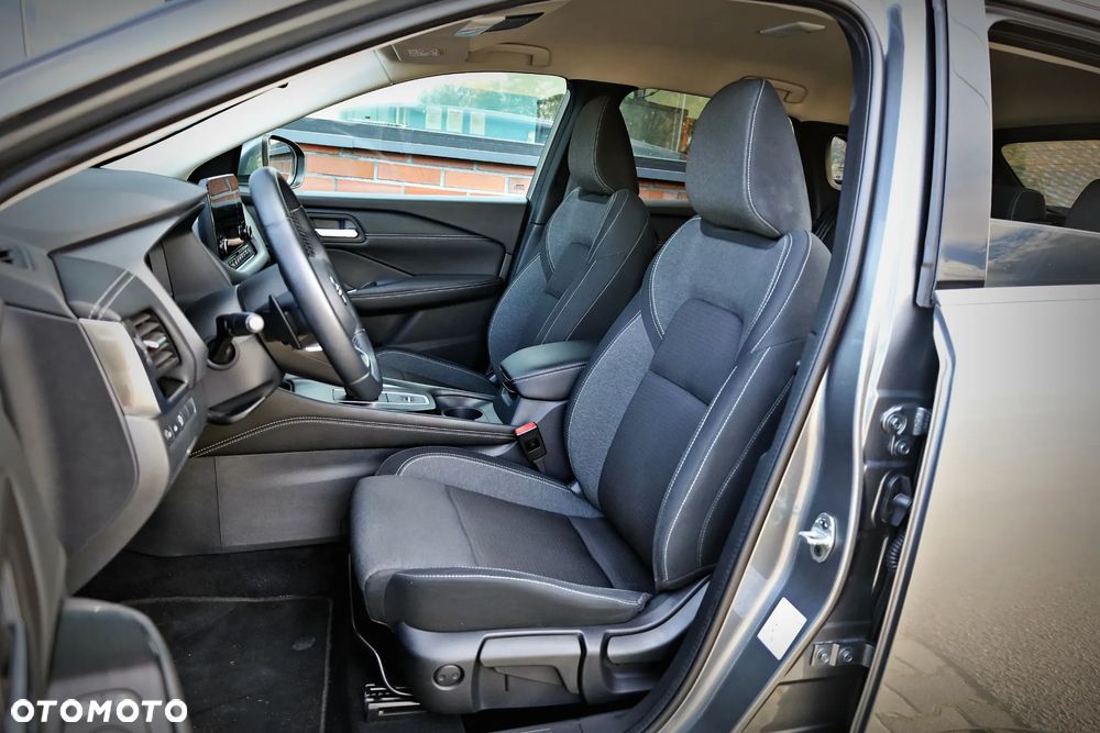 Nissan Qashqai 1.3 DIG-T N-Connecta DCT - 24