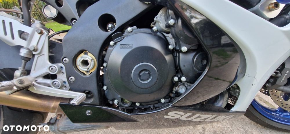 Suzuki GSX-R - 10