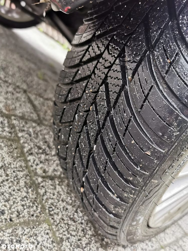 Alfa Romeo 147 1.9 JTDM 8V - 7