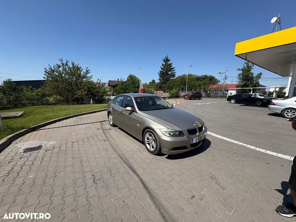 BMW Seria 3 320i Aut. - 6