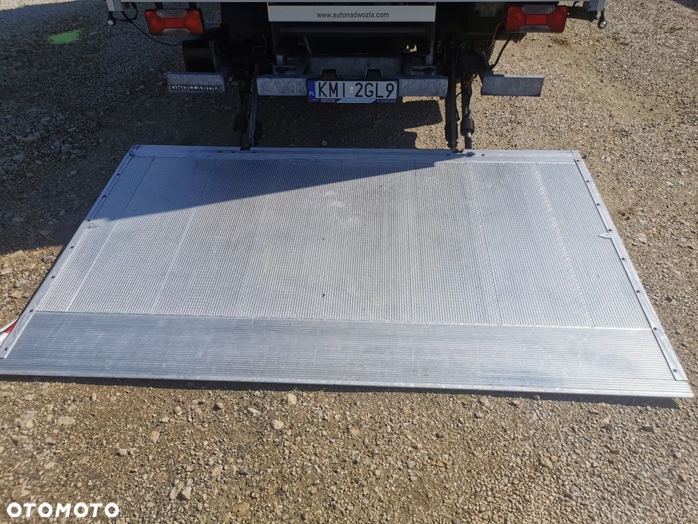 Iveco Daily 70C18 firana Winda 1.000kg Dhollandia wejkama 12pal - 10