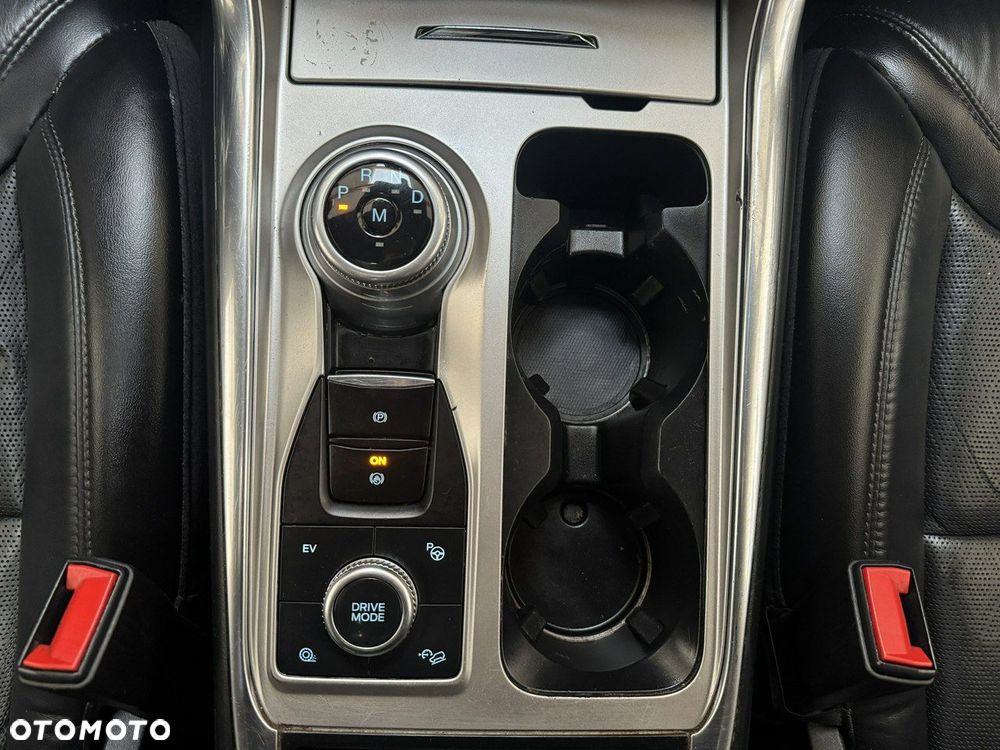 Ford Explorer - 26
