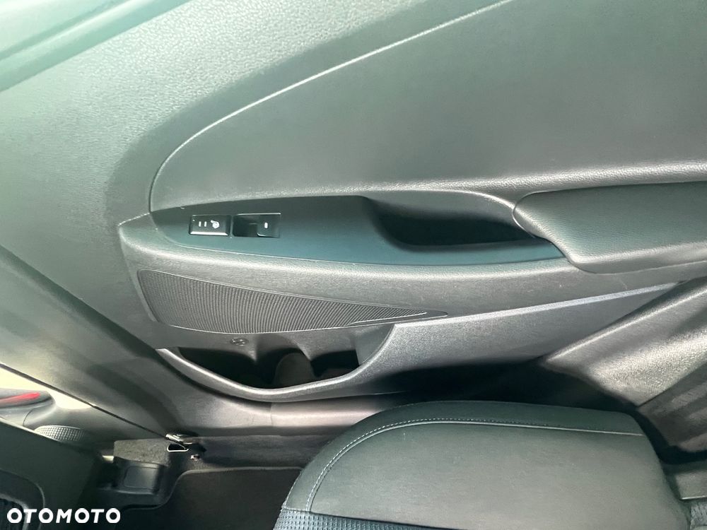 Hyundai Tucson 1.7 CRDI BlueDrive Style 2WD - 11