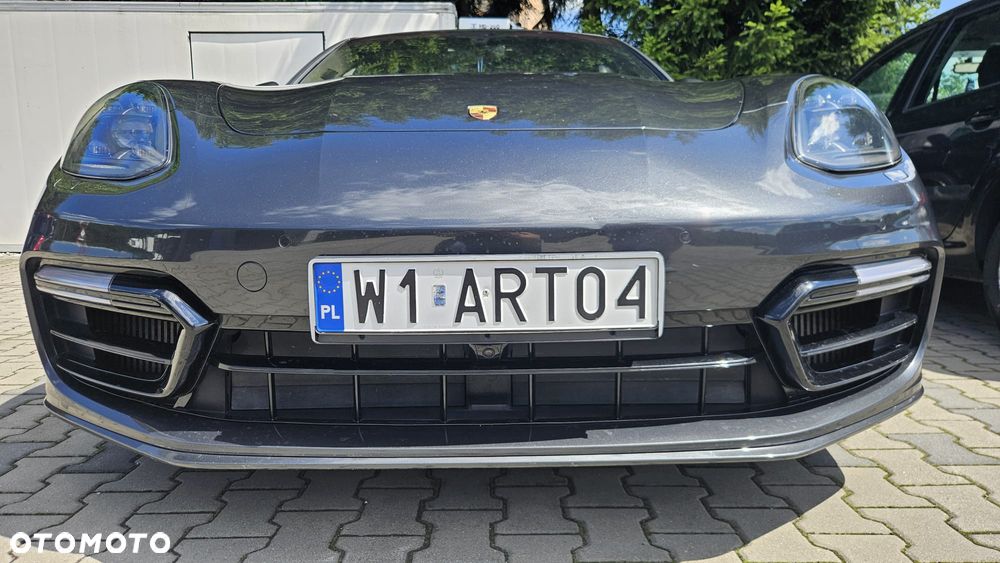 Porsche Panamera 4 E-Hybrid - 5
