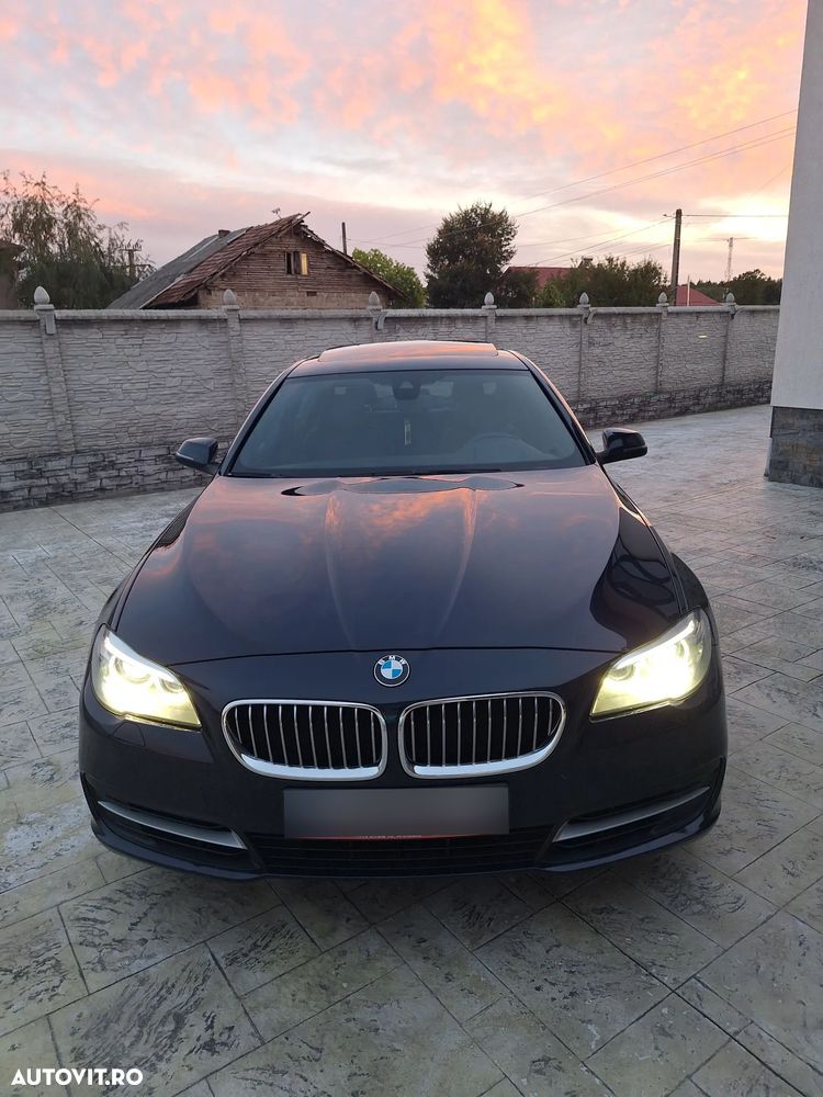 BMW Seria 5 520d Aut. Luxury Line - 1