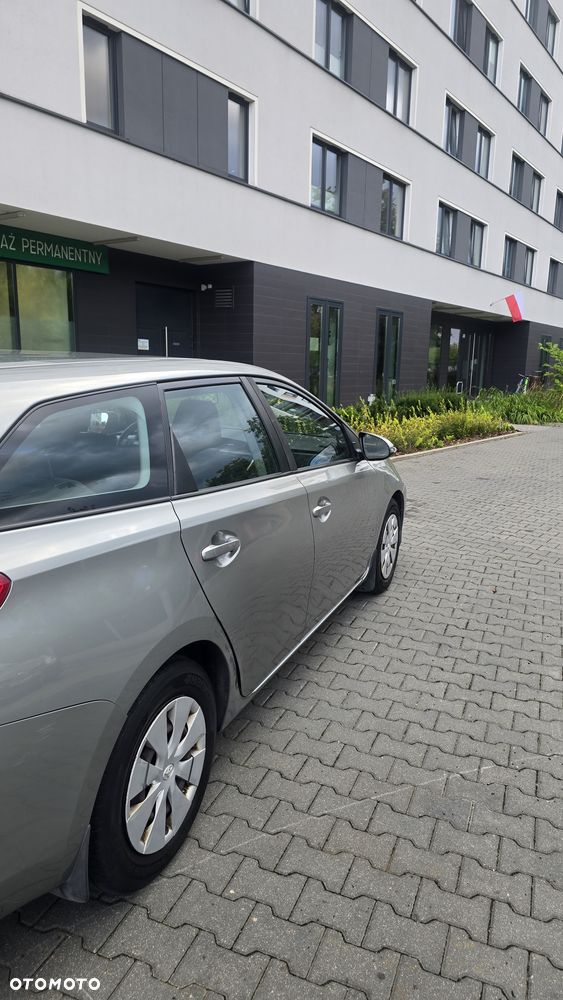 Toyota Auris 1.4 D-4D Active - 8
